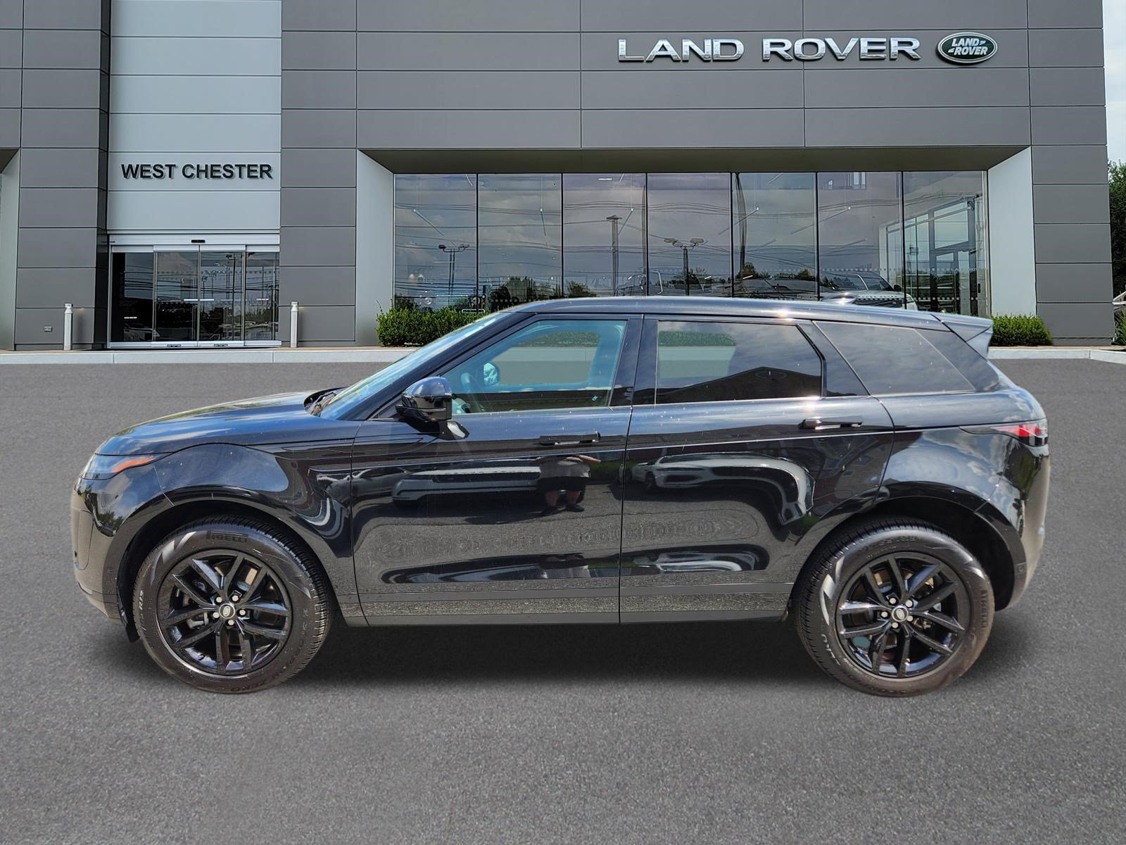 Certified 2025 Land Rover Range Rover Evoque S AWD/4WD image 5