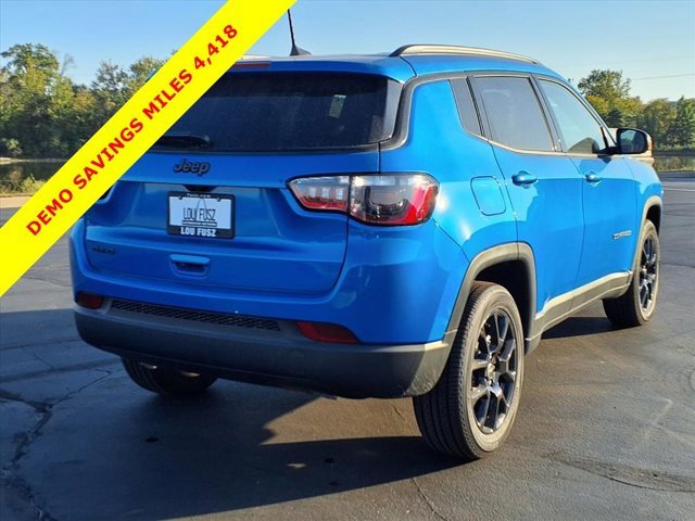 New 2026 Jeep Compass Latitude image 2