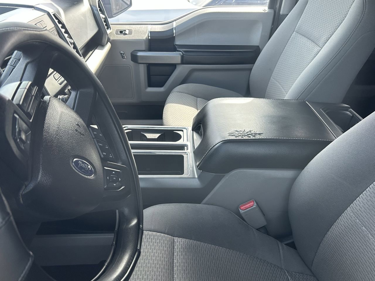 Used 2016 Ford F150 XLT RWD image 9