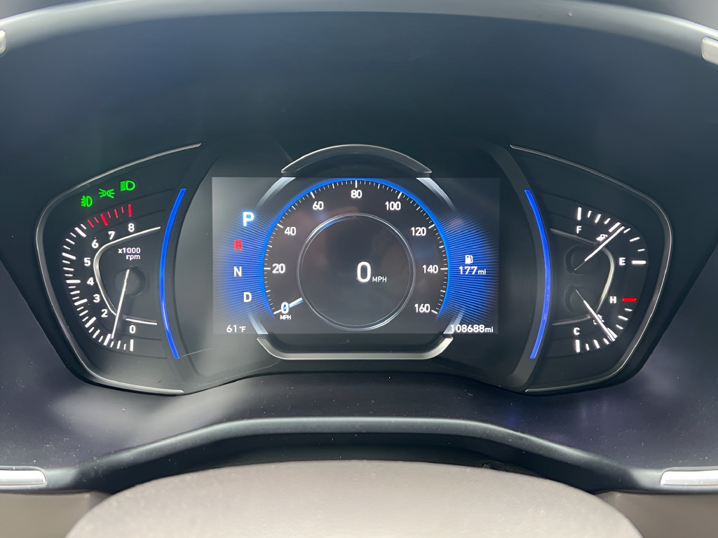 Used 2020 Hyundai Santa Fe Limited AWD/4WD image 22