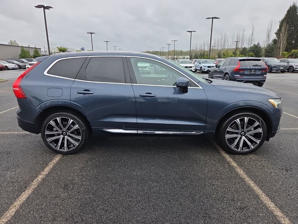 Used 2023 Volvo XC60 B5 Ultimate w/ Climate Package image 9