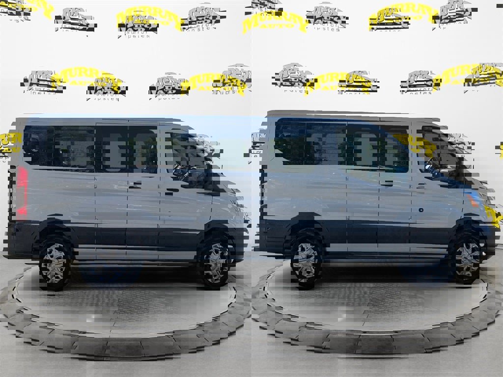 Used 2017 Ford Transit 350 XLT image 6