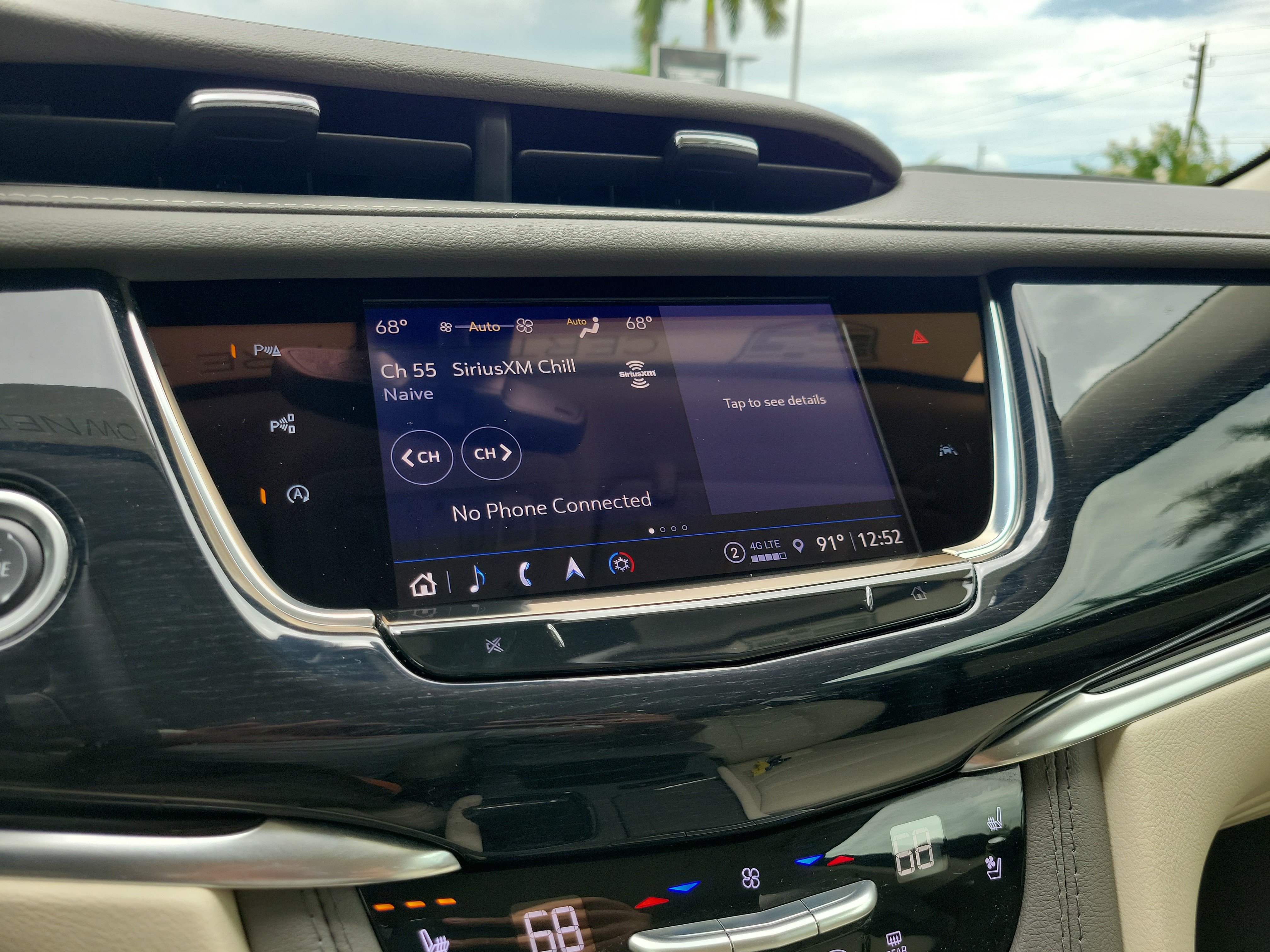 Certified 2024 Cadillac XT6 Premium Luxury w/ Technology Package FWD image 19