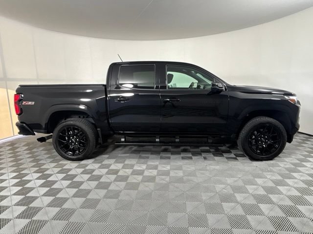 Used 2024 Chevrolet Colorado Z71 w/ LPO, Dark Essentials Package AWD/4WD image 40