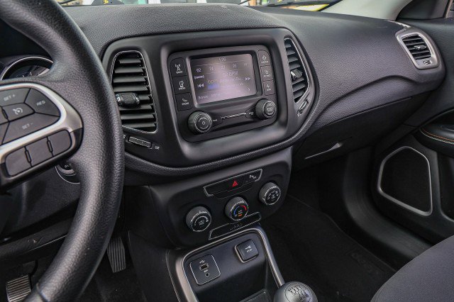 Used 2017 Jeep Compass Sport w/ Tech Group FWD image 12