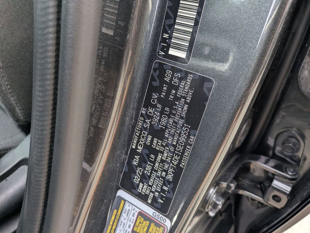 Used 2025 Kia K4 LXS image 32