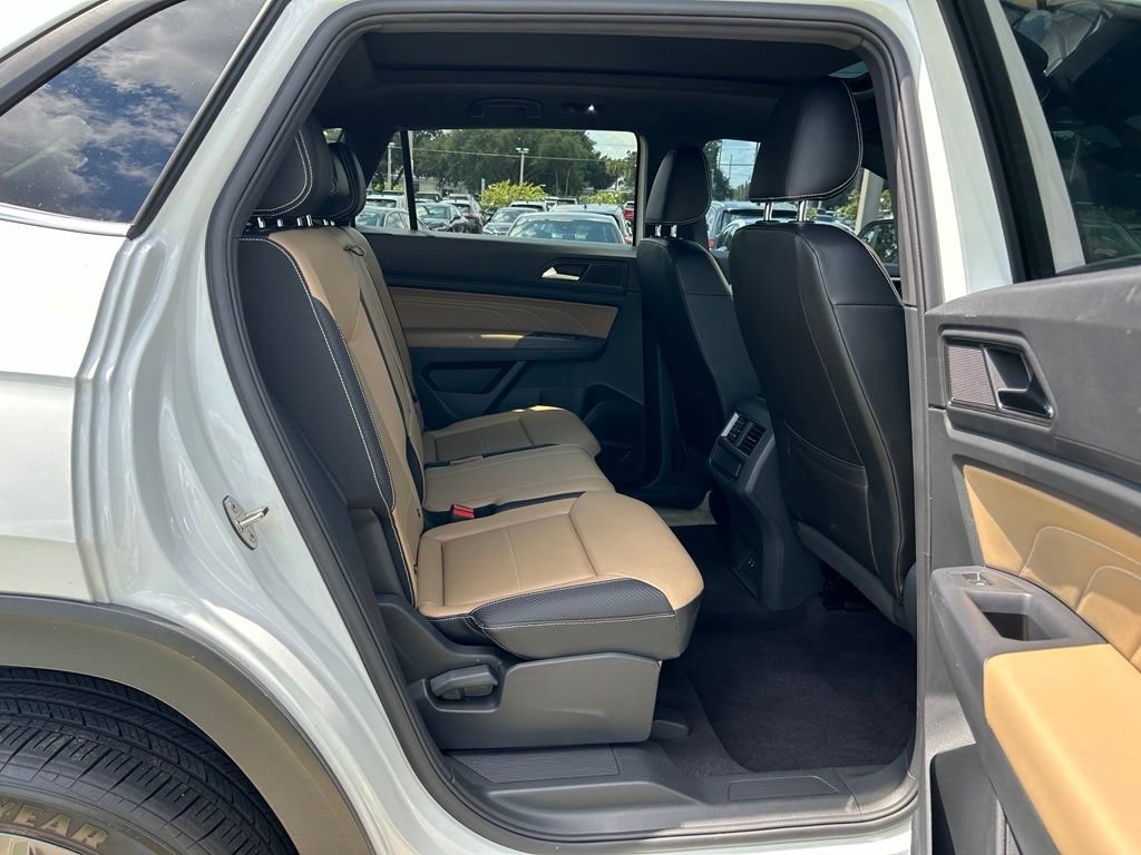 Used 2021 Volkswagen Atlas Cross Sport SE w/ Panoramic Sunroof Package FWD image 43