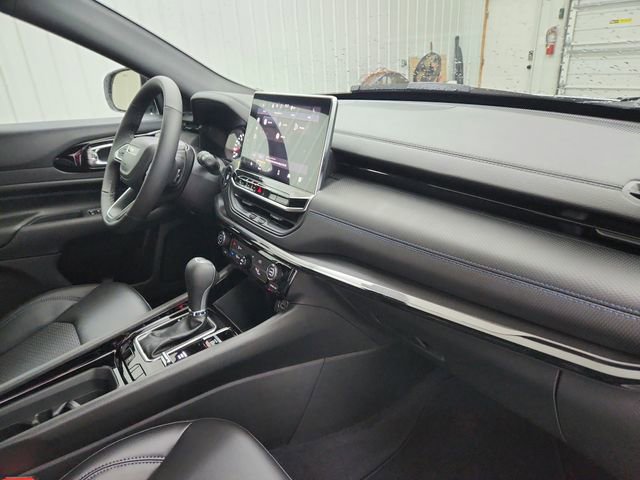 New 2026 Jeep Compass Latitude image 33