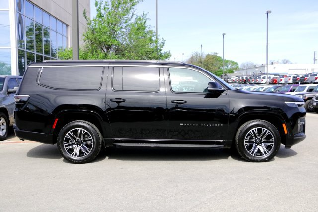 New 2026 Jeep Grand Wagoneer L 4WD w/ Premium Group I image 4
