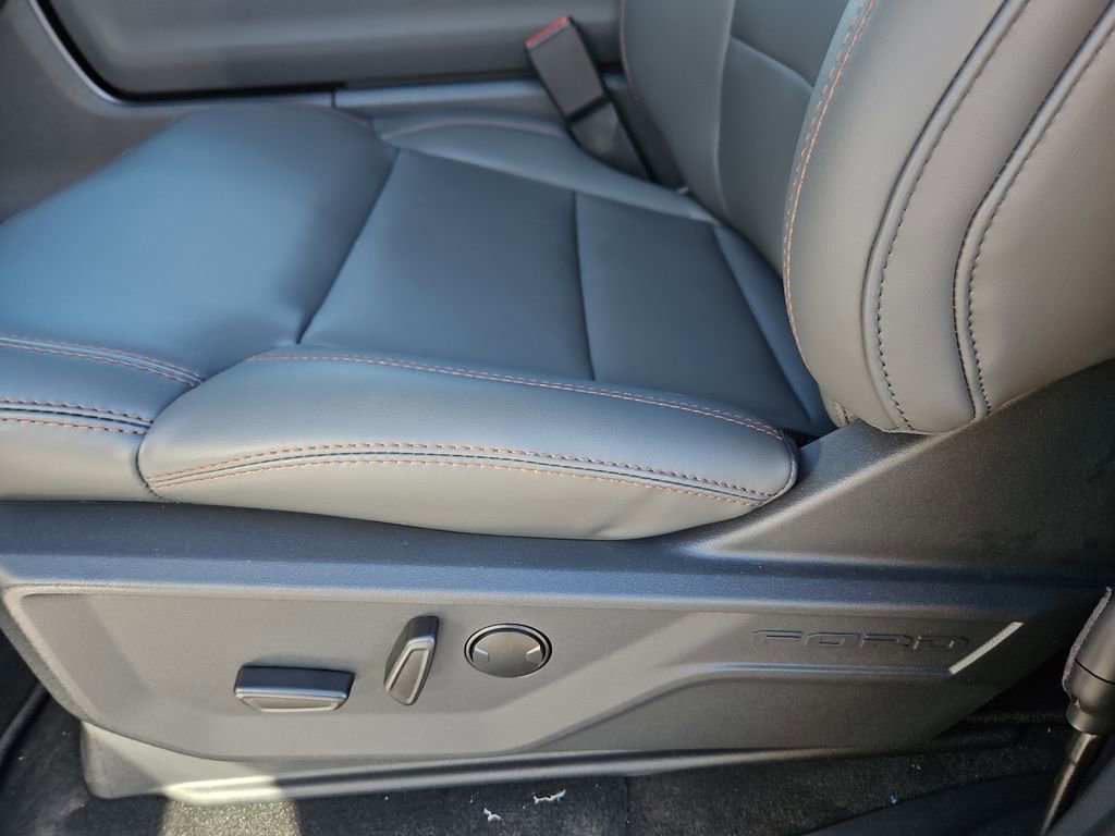 New 2025 Ford Expedition Active image 23