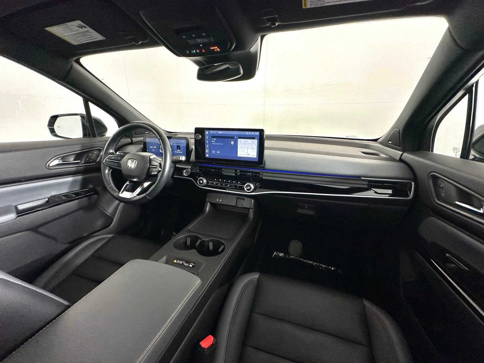 Used 2024 Honda Prologue Touring image 2