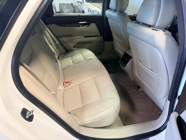 Used 2013 Cadillac XTS Premium image 13