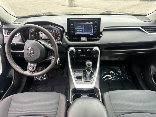 Used 2021 Toyota RAV4 LE image 20