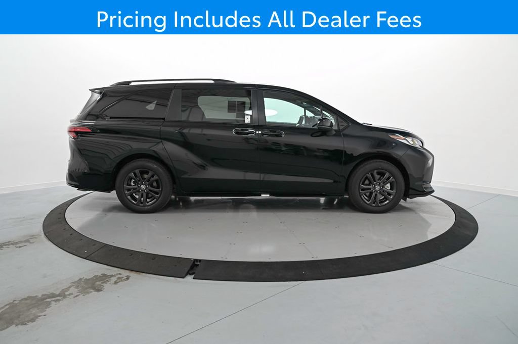 New 2026 Toyota Sienna XSE AWD/4WD image 5