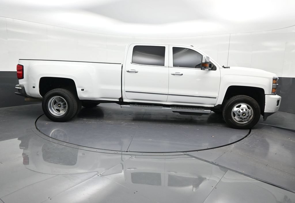 Used 2019 Chevrolet Silverado 3500 High Country w/ Duramax Plus Package AWD/4WD image 7