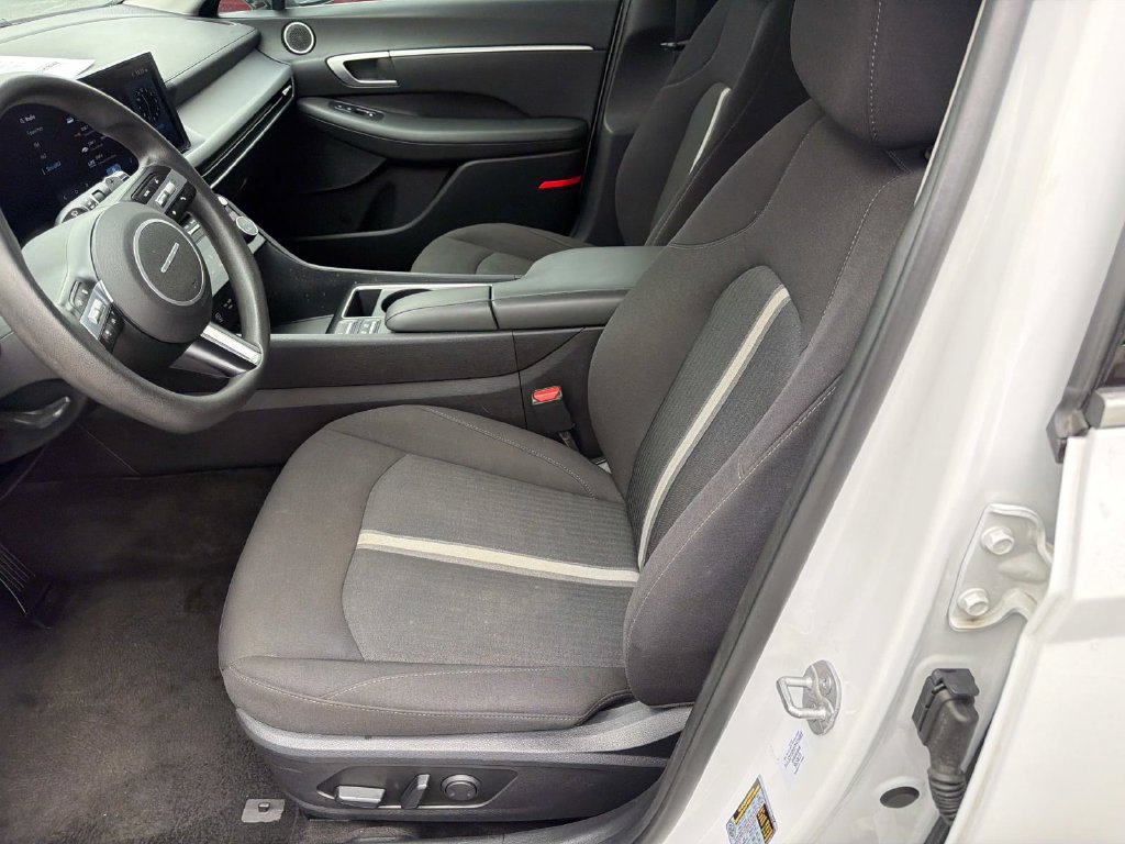 Used 2025 Hyundai Sonata SEL FWD image 19