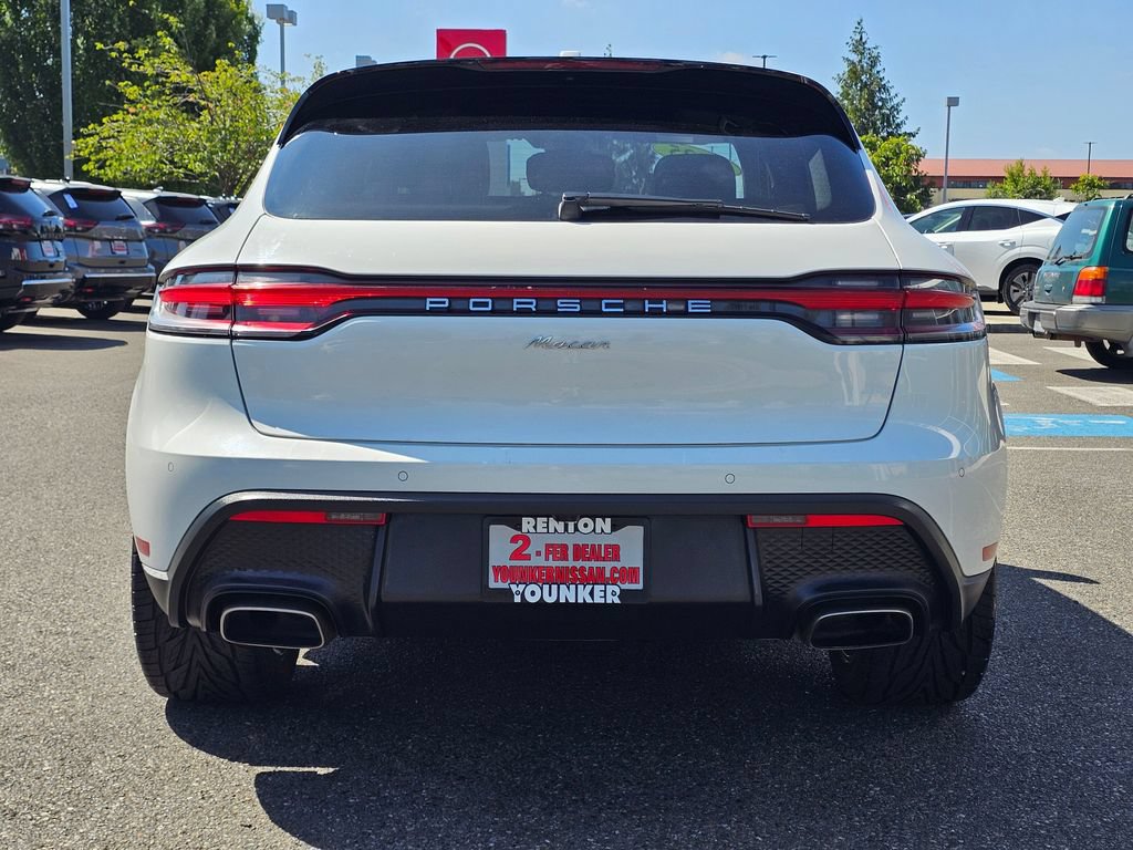Used 2025 Porsche Macan AWD/4WD image 6