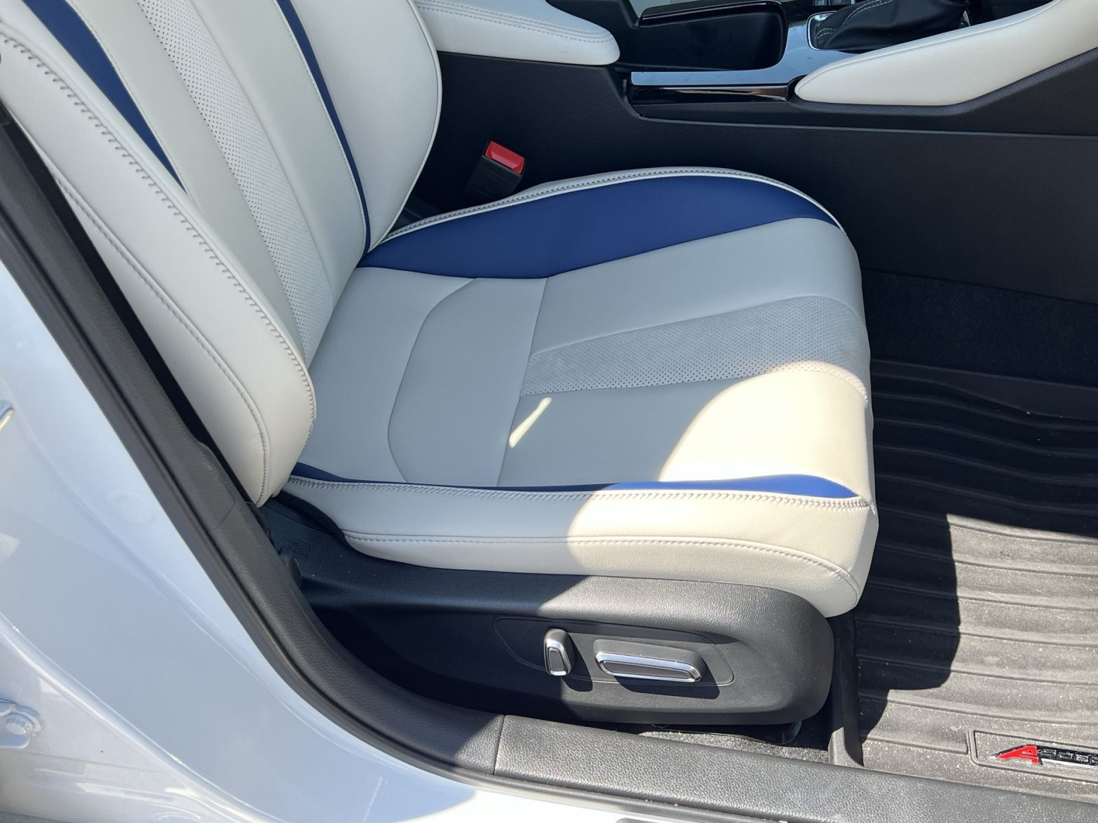Certified 2026 Acura Integra A-Spec FWD image 31
