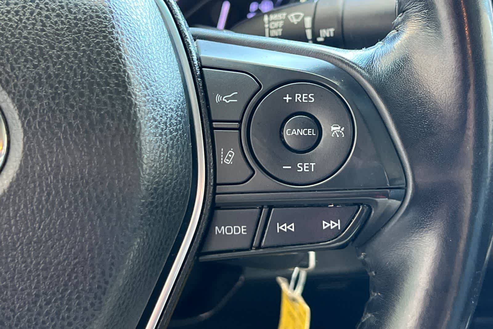 Used 2019 Toyota Camry SE FWD image 27