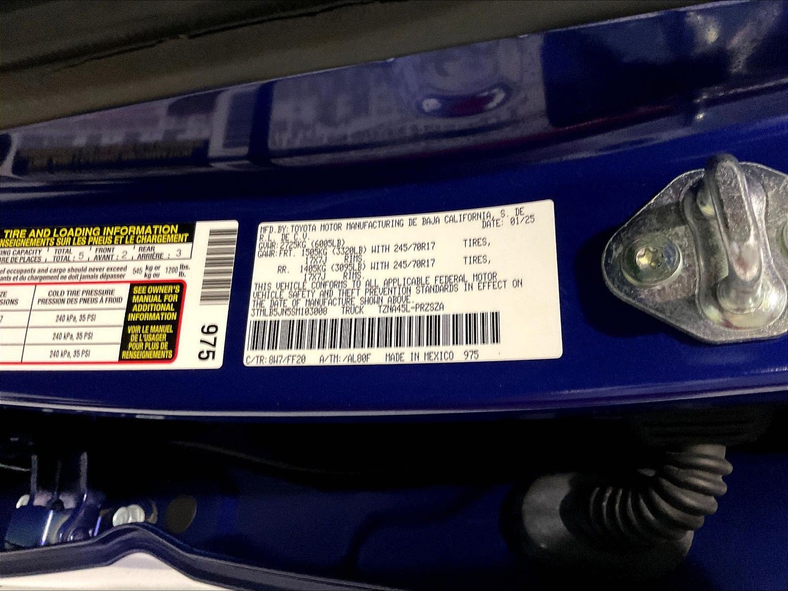 Used 2025 Toyota Tacoma SR5 AWD/4WD image 19