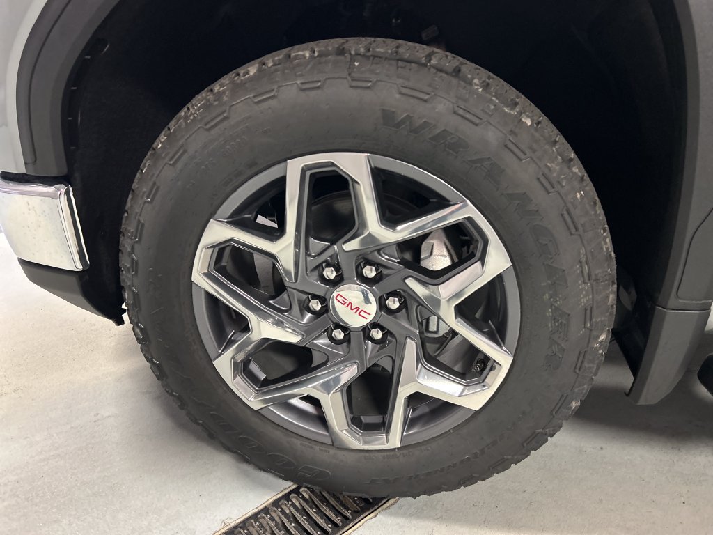New 2026 GMC Sierra 1500 SLT AWD/4WD image 9