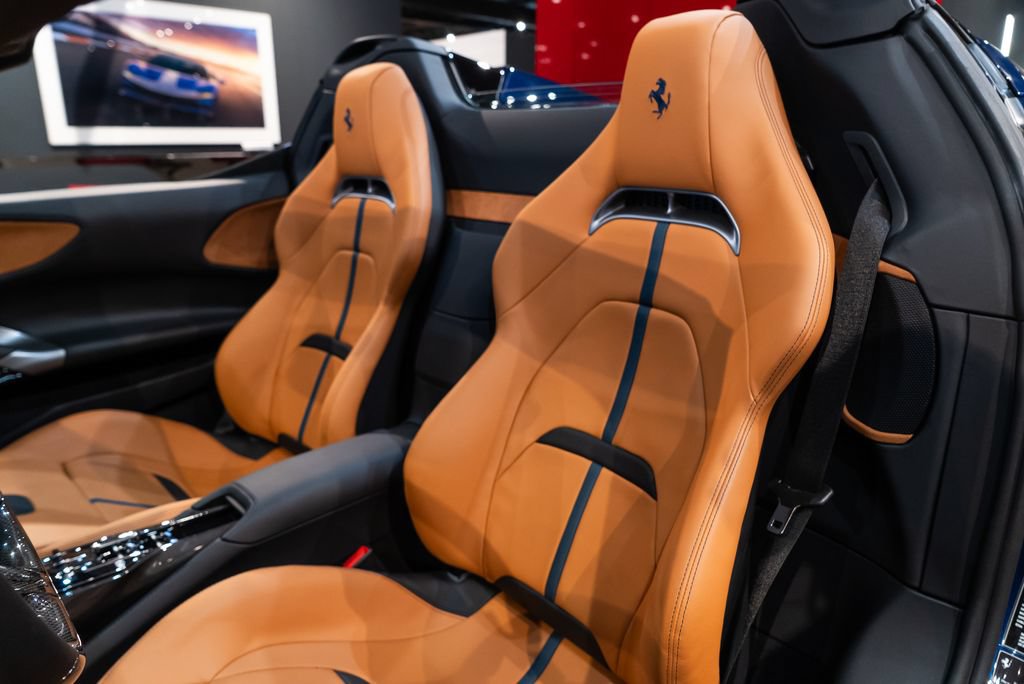 Certified 2025 Ferrari SF90 Spider AWD/4WD image 4