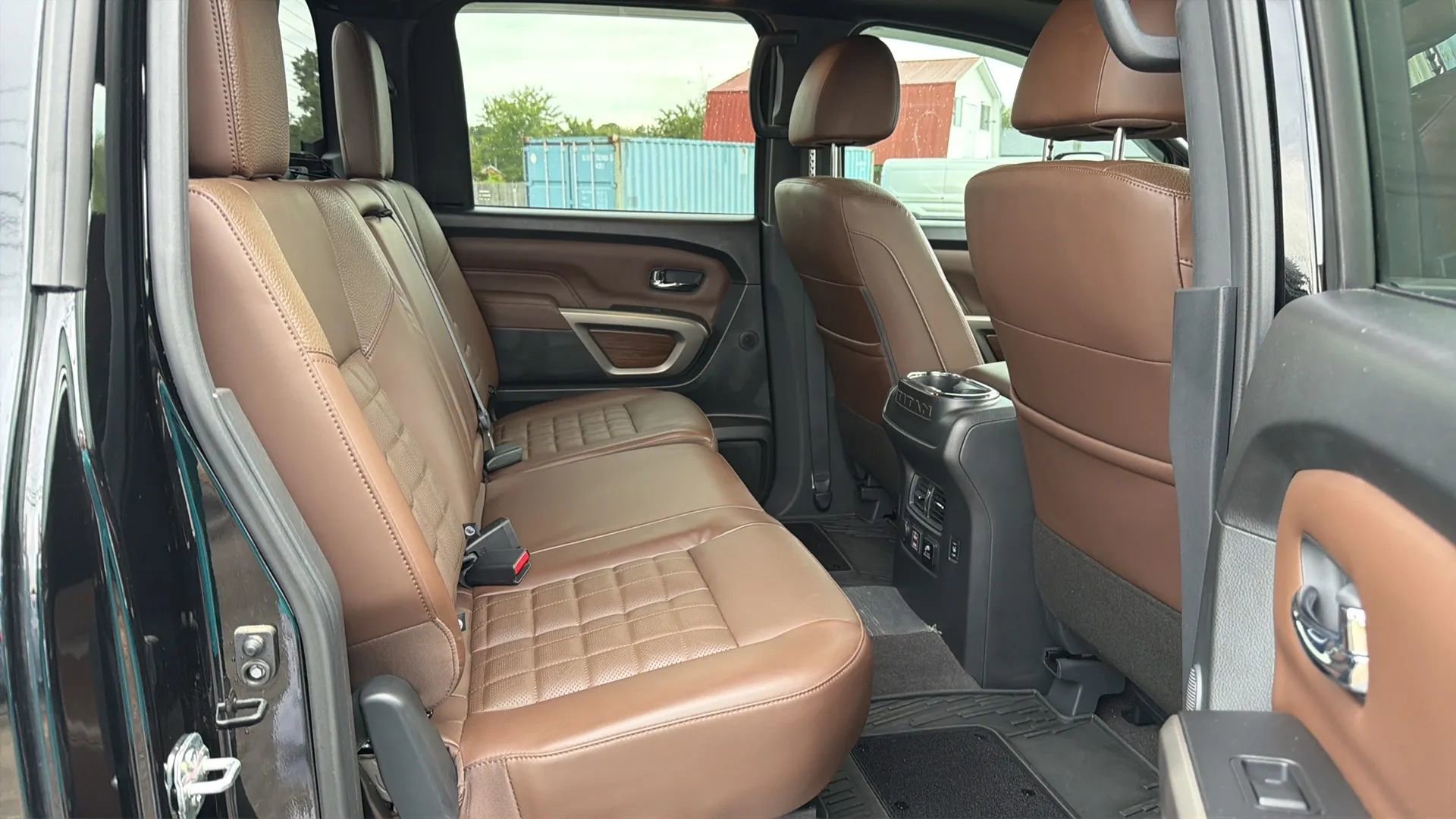 Used 2021 Nissan Titan Platinum Reserve w/ Moonroof Package image 17