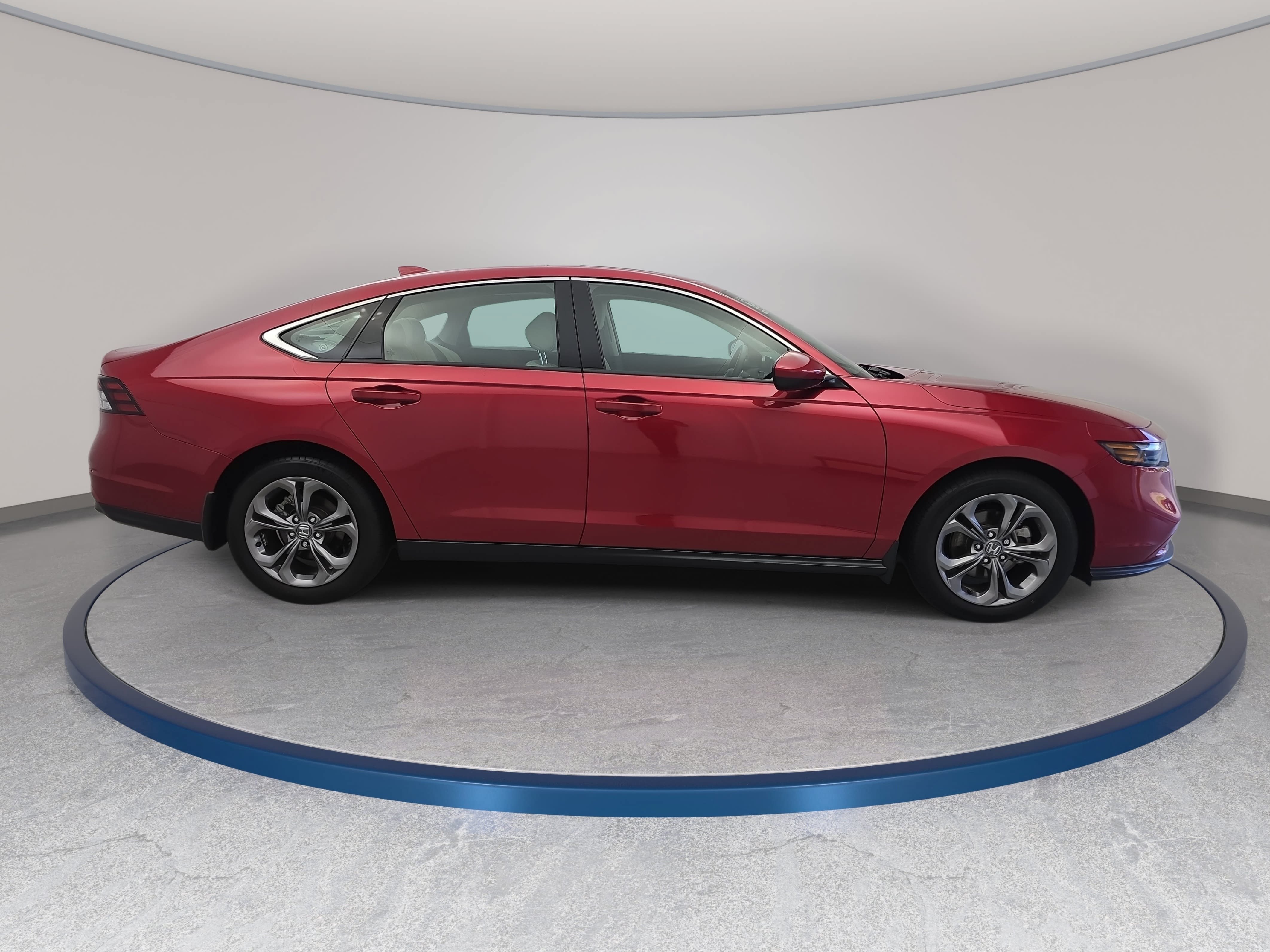 Used 2024 Honda Accord EX image 4