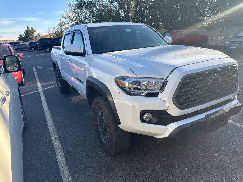 Used 2023 Toyota Tacoma TRD Off-Road w/ Technology Package AWD/4WD image 6