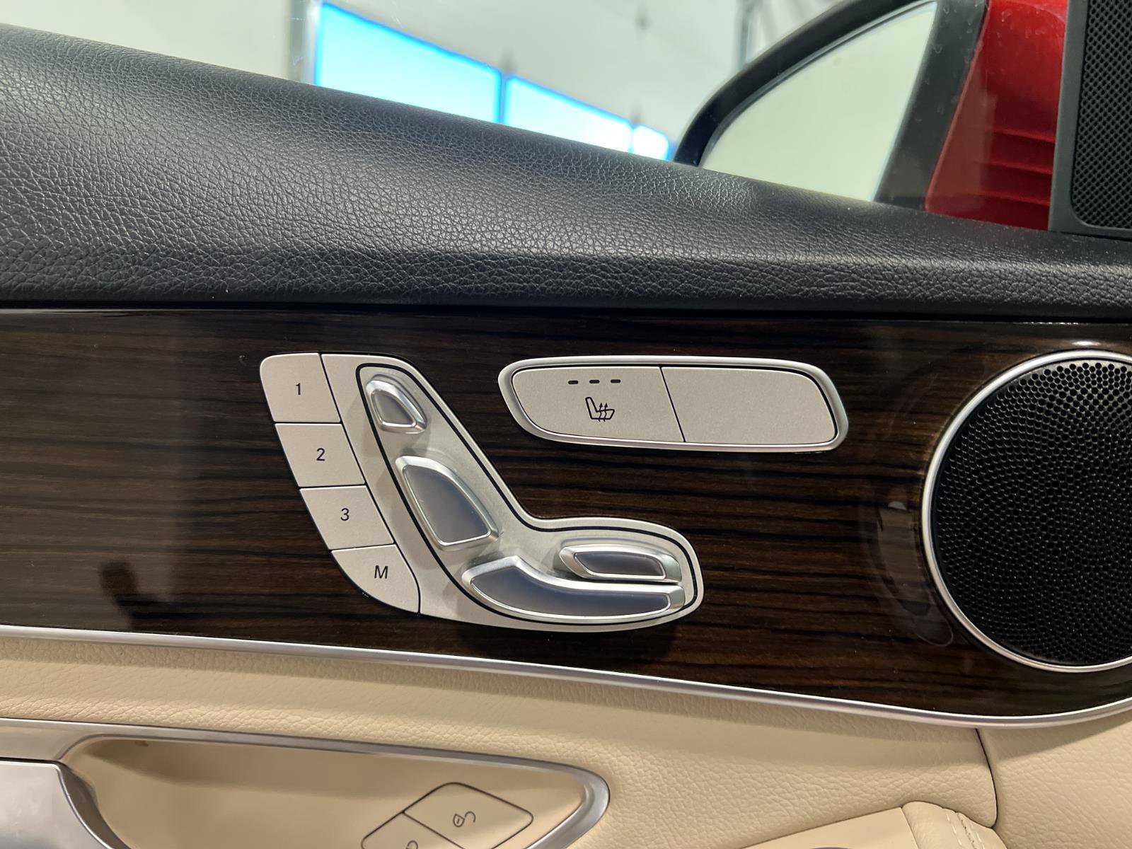 Used 2018 Mercedes-Benz C 300 4MATIC Sedan image 25