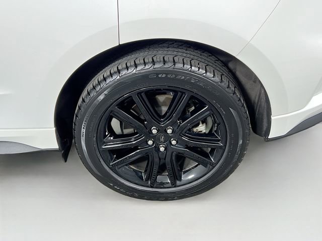 Used 2022 Ford Edge ST-Line w/ Class II Trailer Tow Package image 26