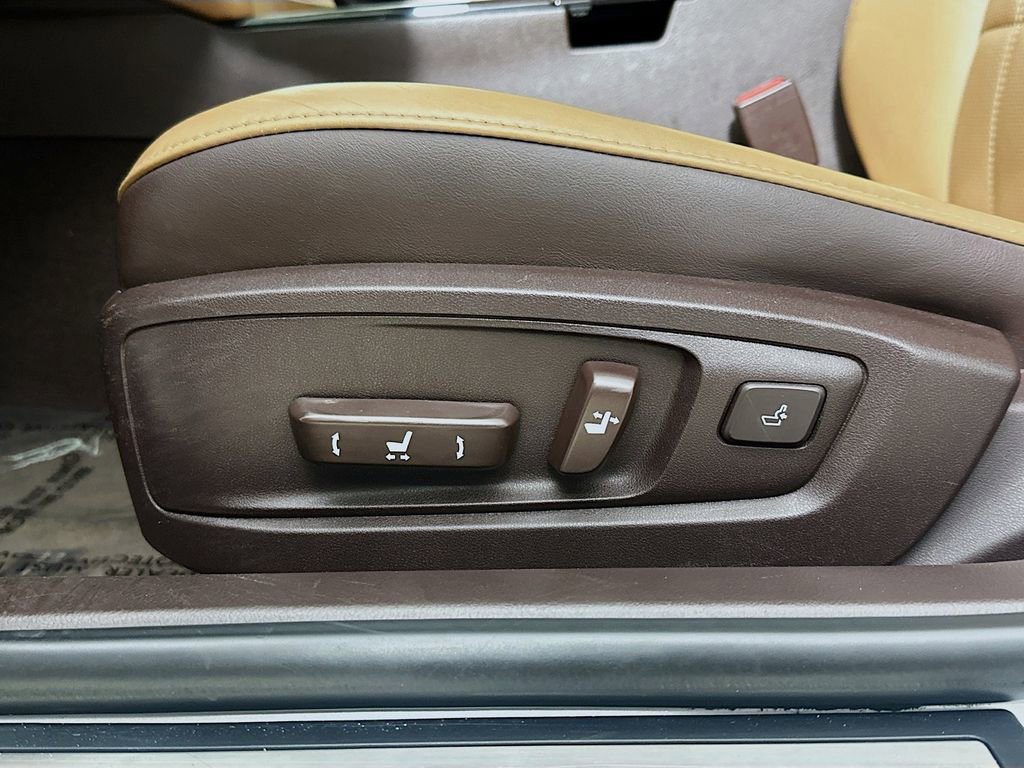 Used 2018 Lexus ES 350 w/ Luxury Package w/Wood Trim FWD image 23