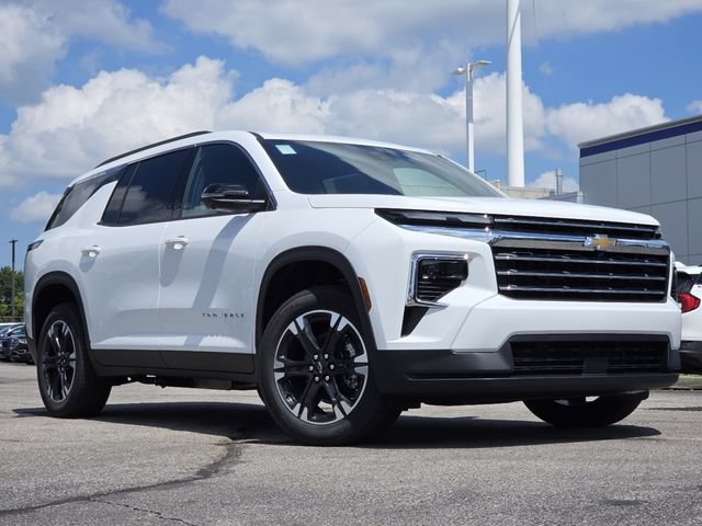 New 2027 Chevrolet Traverse LT w/ Sun and Wheel Package AWD/4WD image 2