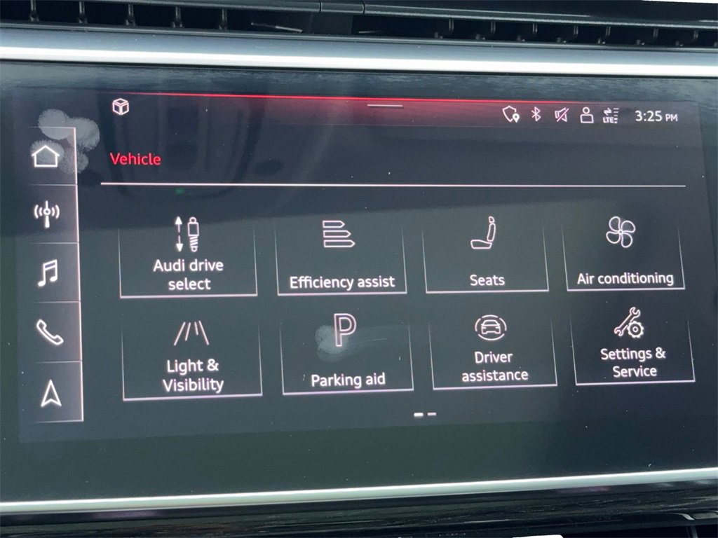 Used 2021 Audi Q7 3.0T Premium Plus image 25