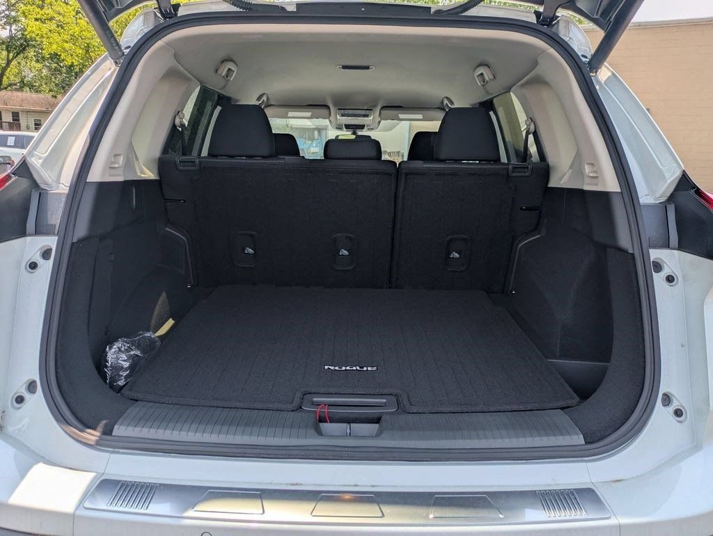 New 2025 Nissan Rogue SV AWD/4WD image 37