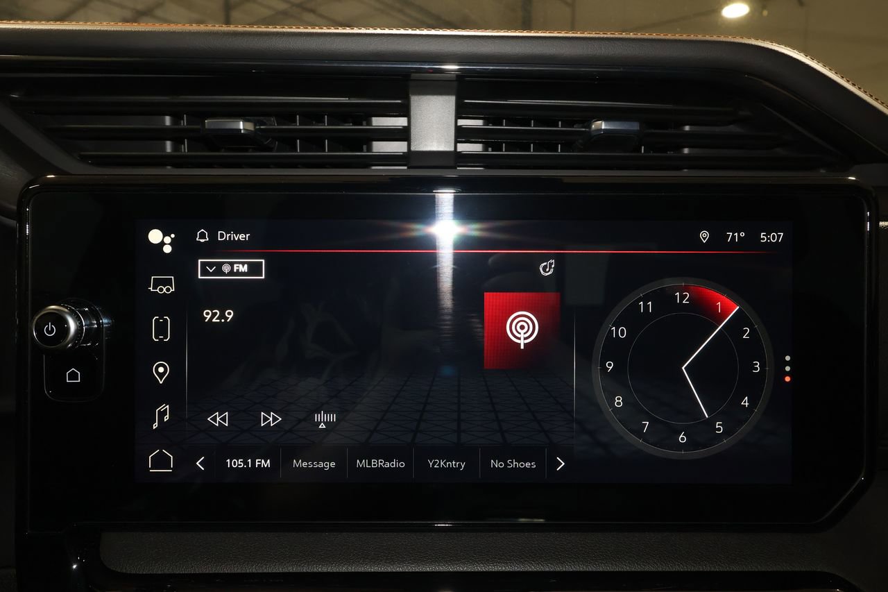 Certified 2024 GMC Sierra 1500 AT4 w/ AT4 Carbonpro Edition image 13