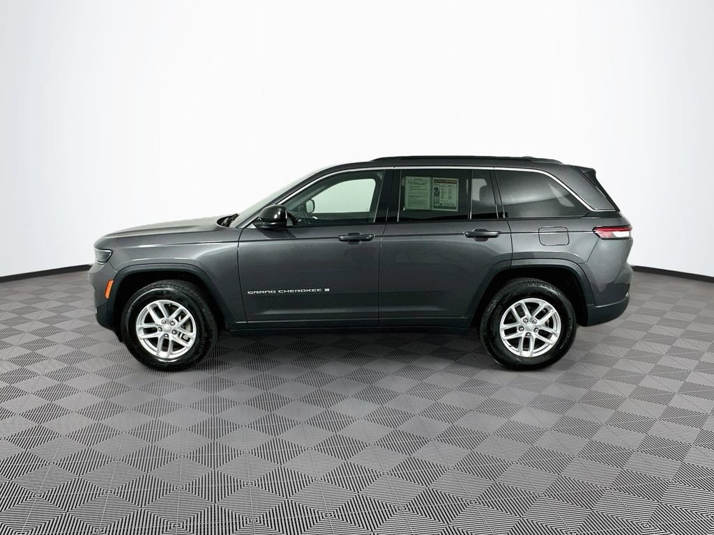 Certified 2025 Jeep Grand Cherokee Laredo X w/ Luxury Tech Group I AWD/4WD image 7