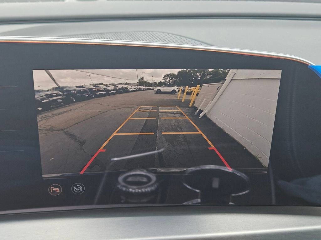 New 2025 Cadillac Lyriq Sport image 22