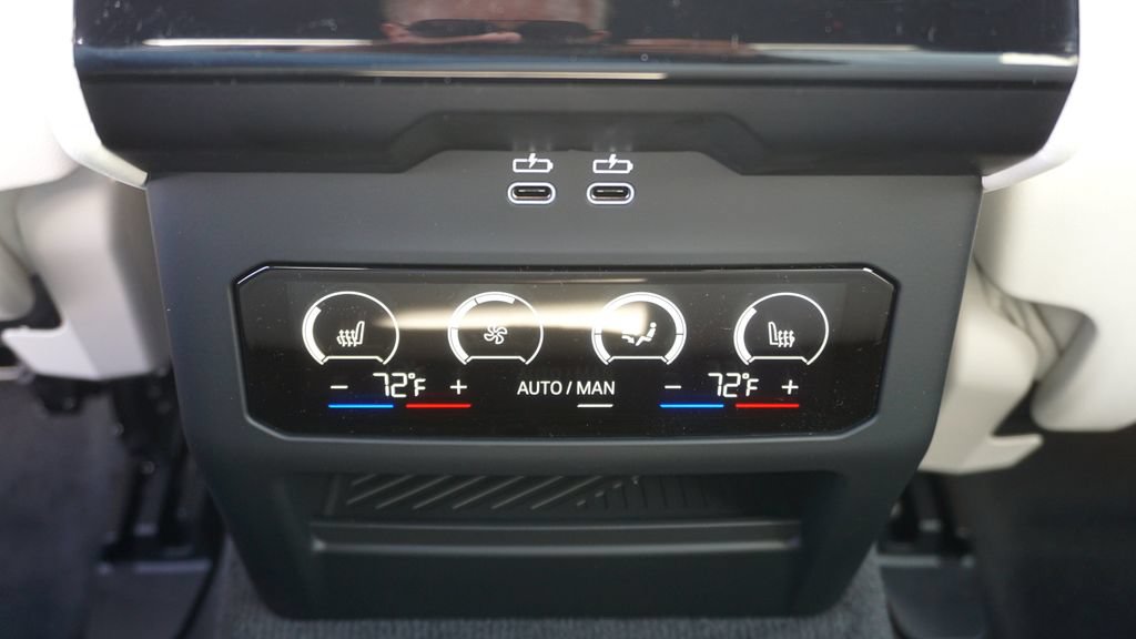 New 2027 BMW 530i xDrive w/ M Sport Package AWD/4WD image 15