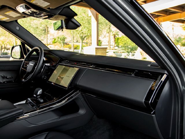New 2025 Land Rover Range Rover Sport Dynamic SE AWD/4WD image 29