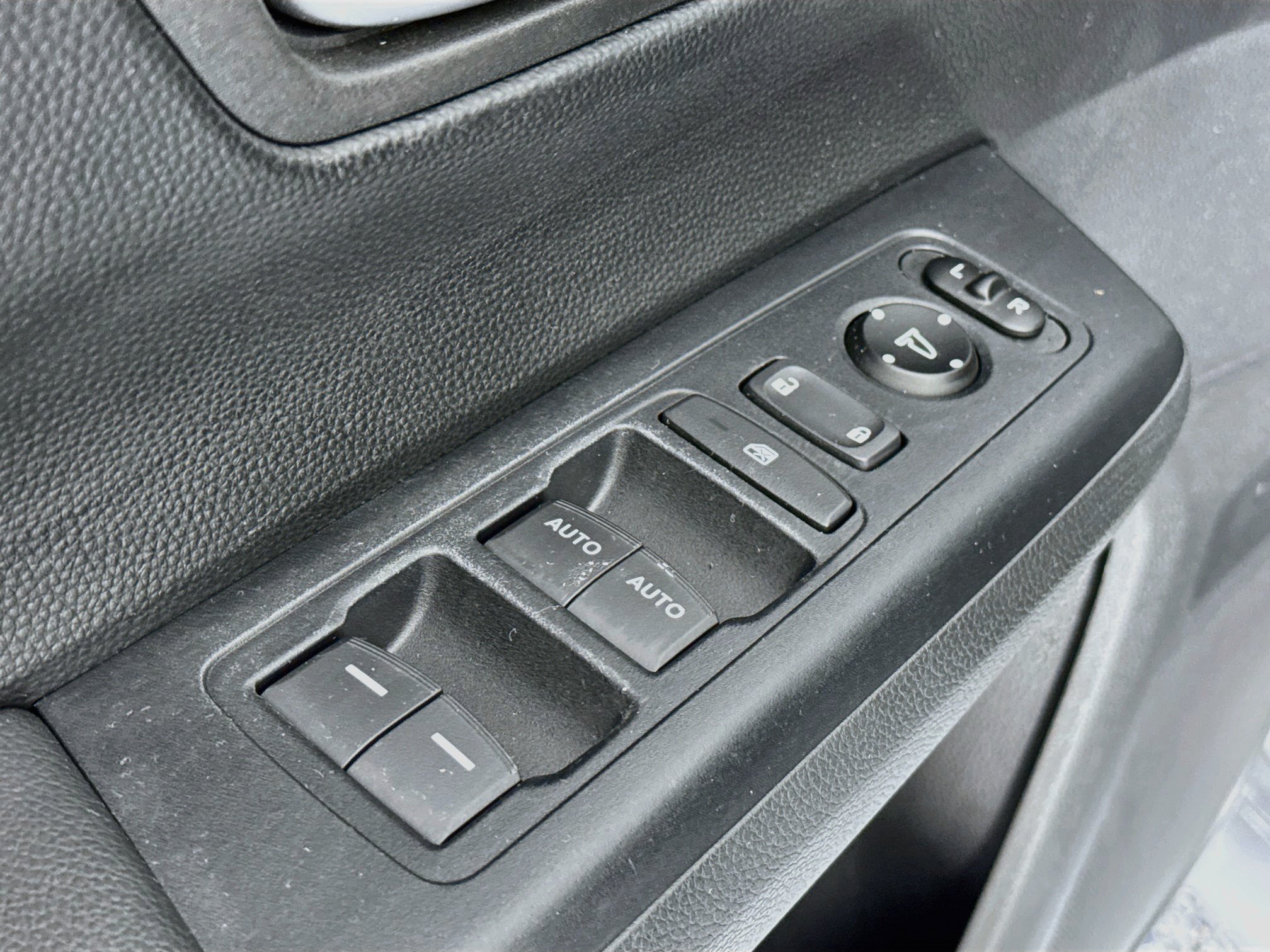 Used 2024 Honda CR-V Sport image 17