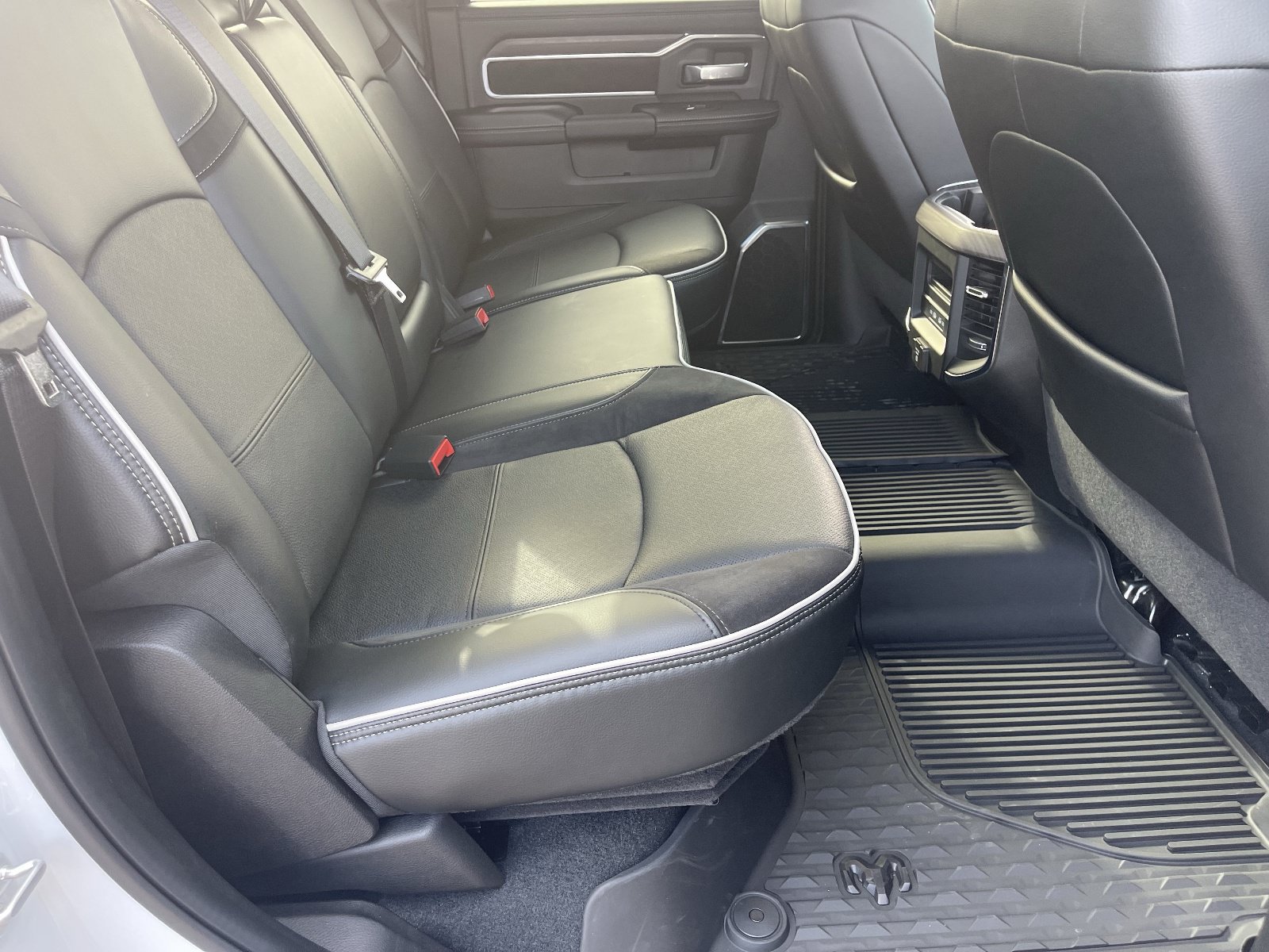 New 2026 RAM 2500 Laramie w/ Night Edition AWD/4WD image 12