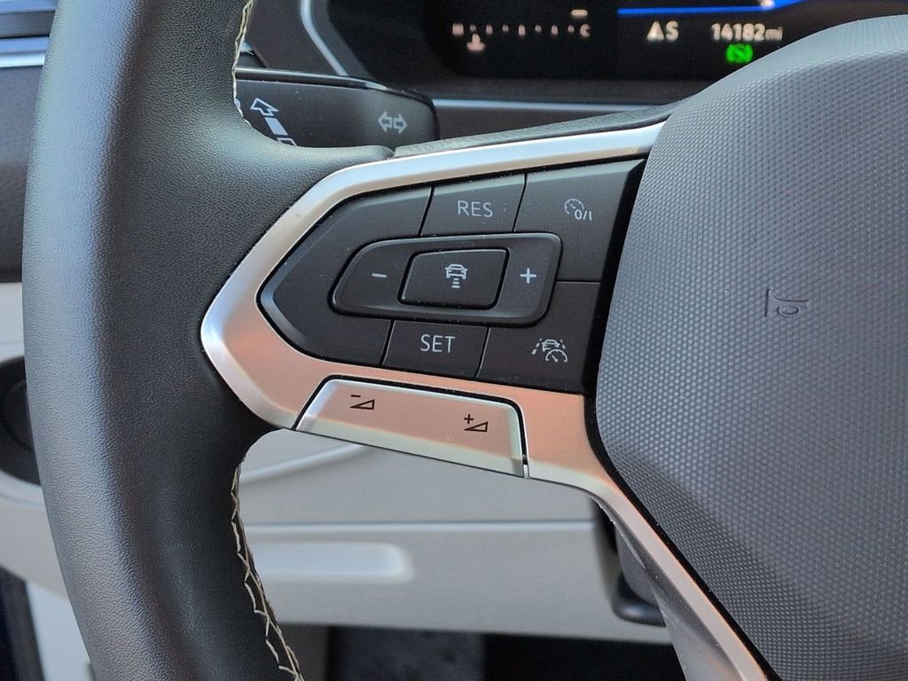 Used 2024 Volkswagen Tiguan SE image 20