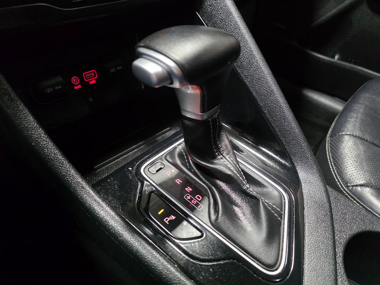 Used 2018 Kia Niro Touring image 32