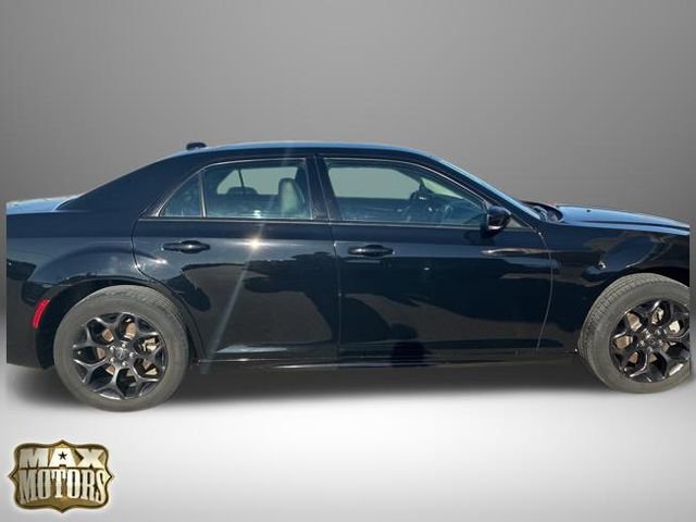 Used 2023 Chrysler 300 Touring L w/ Comfort Group image 11