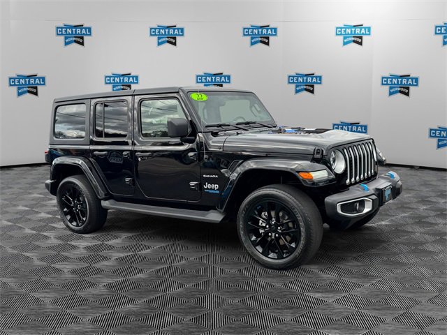 Certified 2022 Jeep Wrangler Unlimited Sahara w/ Cold Weather Group image 8