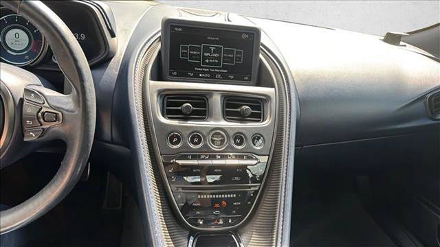 Used 2019 Aston Martin DB11 Volante RWD image 21