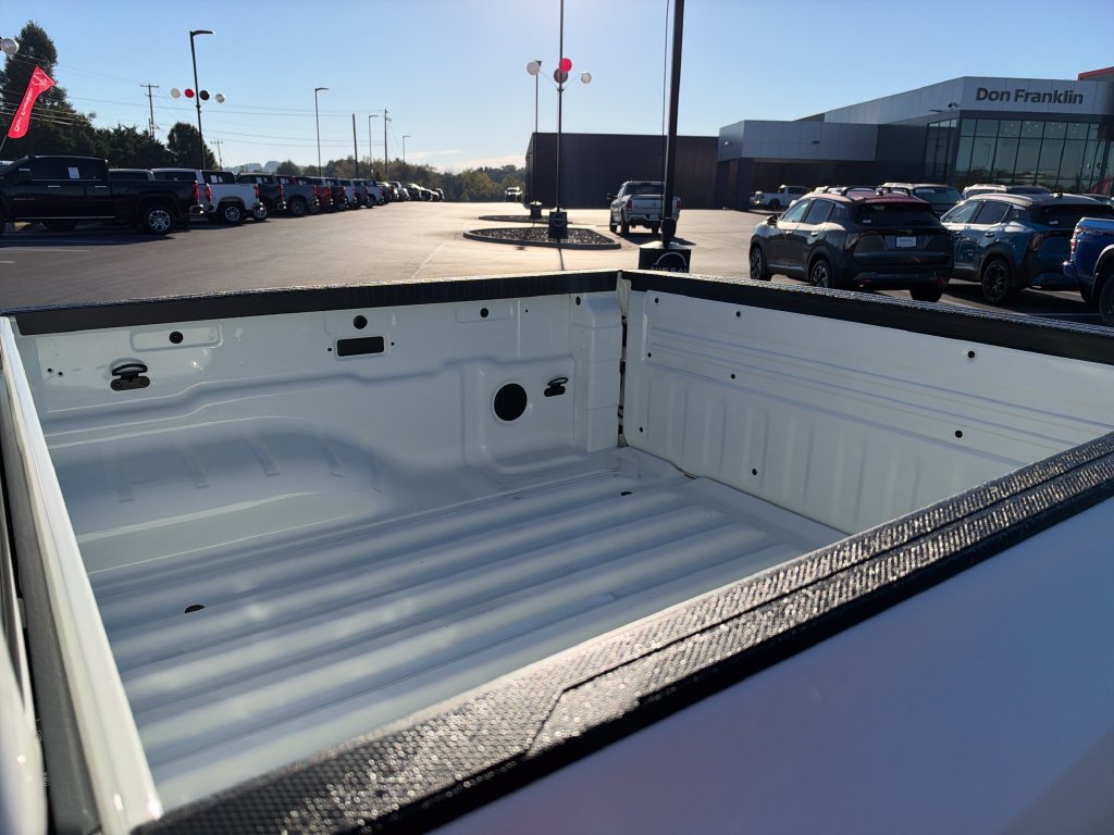 New 2027 Nissan Frontier S w/ Tow Package AWD/4WD image 9