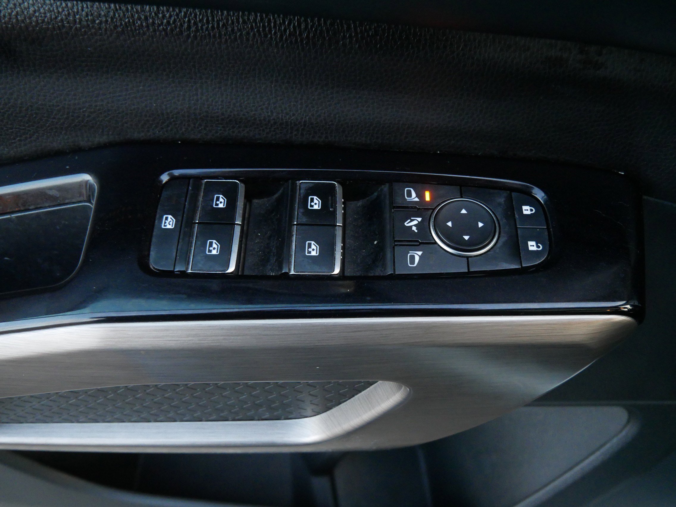 Used 2023 Nissan Pathfinder Platinum image 20