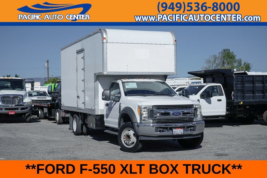 Used 2017 Ford F550 2WD Regular Cab Super Duty image 1